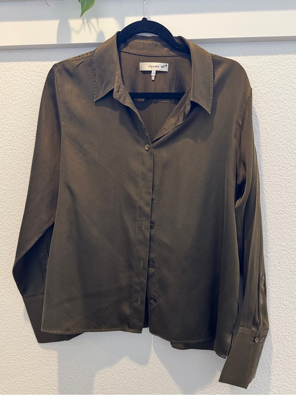 FRAME sill long sleeve button up blouse